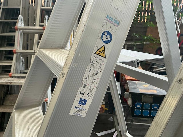 Solide aluminium trapladder (3x) - afbeelding 4 van  4
