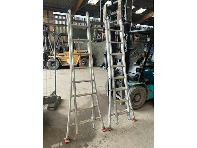 Solide c 2x8 aluminium schuifladder (2x) - afbeelding 1 van  6