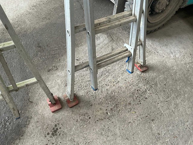 Solide c 2x8 aluminium schuifladder (2x) - afbeelding 3 van  6