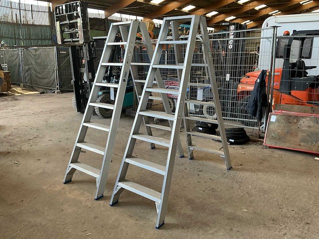 Solide dt 8 trapladder (2x) - afbeelding 1 van  4