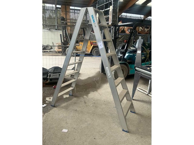 Solide dt8 aluminium trapladder - afbeelding 1 van  4