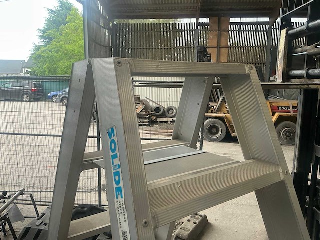 Solide dt8 aluminium trapladder - afbeelding 3 van  4