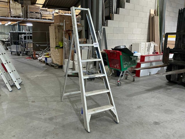 Solide ladder en trap - afbeelding 2 van  3