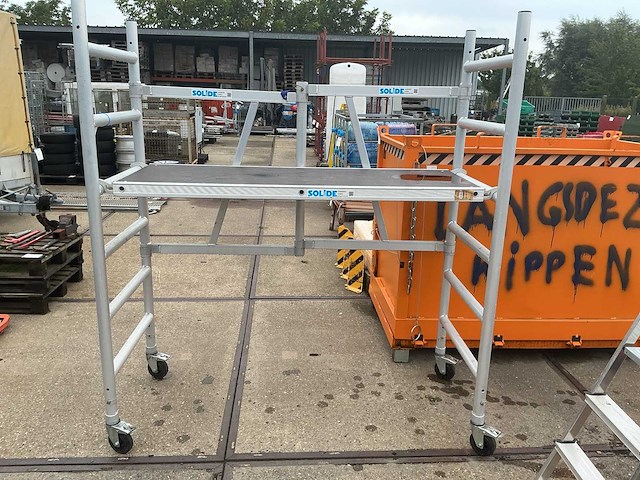 Solide mobiele rolsteiger belasting 200 kg/ m2 - afbeelding 1 van  4
