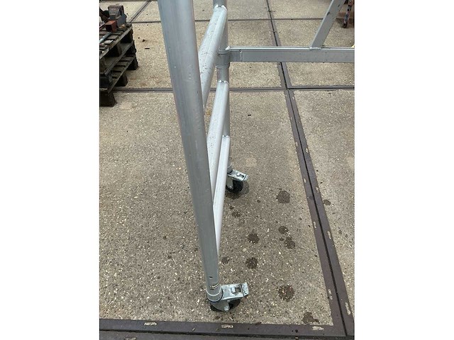 Solide mobiele rolsteiger belasting 200 kg/ m2 - afbeelding 2 van  4