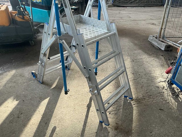 Solide pir0406 opvouwbare uitschuifbare bordesladder - afbeelding 2 van  7