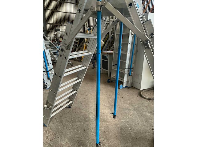 Solide pir0710 opvouwbare uitschuifbare bordesladder - afbeelding 5 van  8