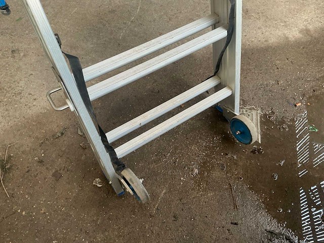 Solide pir0710 opvouwbare uitschuifbare bordesladder - afbeelding 6 van  8