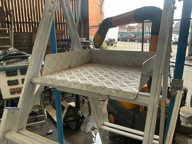 Solide pir0710 opvouwbare uitschuifbare bordesladder - afbeelding 3 van  8