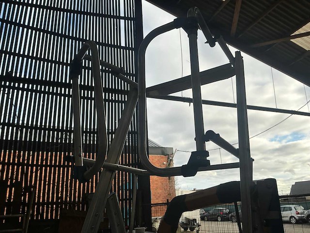 Solide pir0710 opvouwbare uitschuifbare bordesladder - afbeelding 4 van  8