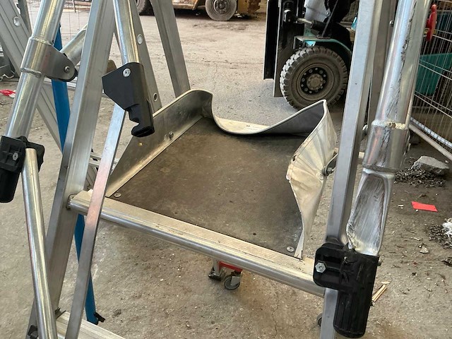 Solide pir0710 platformladder te herstellen! (2x) - afbeelding 8 van  10