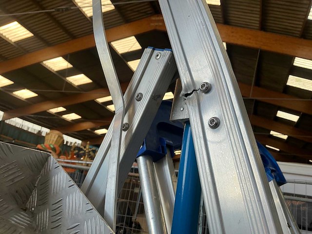 Solide pir0710 platformladder te herstellen! (2x) - afbeelding 10 van  10