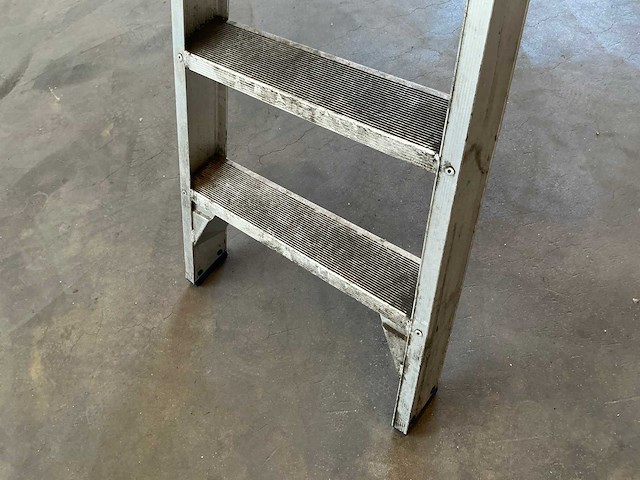 Solide pt6 trapladder - afbeelding 2 van  4