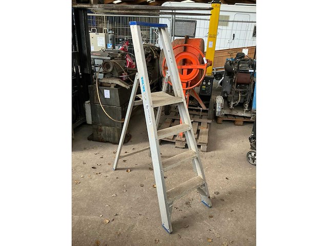 Solide pt8 trapladder - afbeelding 1 van  5