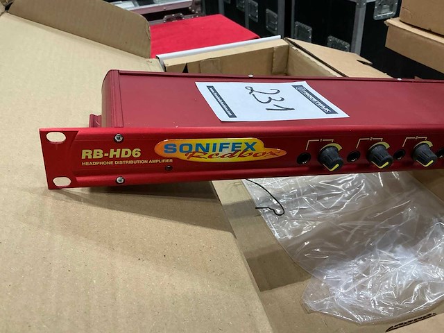 Sonifex rb-hd6 hoofdtelefoonsplitter - afbeelding 3 van  6