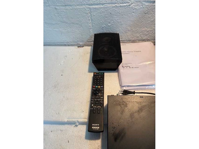 Sony - sony home dvd theatre system - afbeelding 2 van  4
