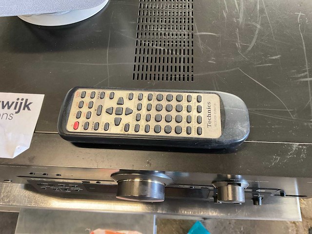 Sony - technicus muziek installatie met boxen ((5) - afbeelding 8 van  16