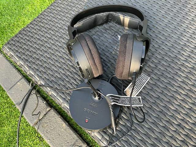 Sony draadloze hoofdtelefoon met zender – werkend – niet nieuw - afbeelding 1 van  5