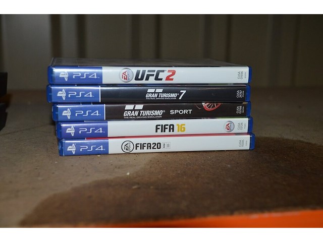 Sony playstation 4 console met controller en 5 spellen - afbeelding 5 van  5