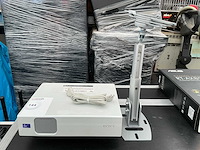 Sony vpl-cx70 beamer met plafond beugel - afbeelding 1 van  2