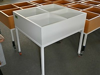 Sorteerbak bibliotheek op wielen
