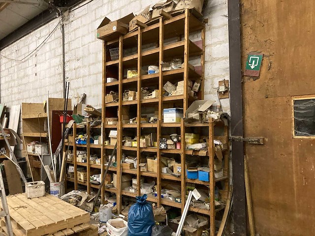 Sorteerkasten met inhoud - afbeelding 1 van  27