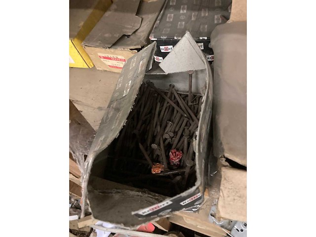 Sorteerkasten met inhoud - afbeelding 24 van  27