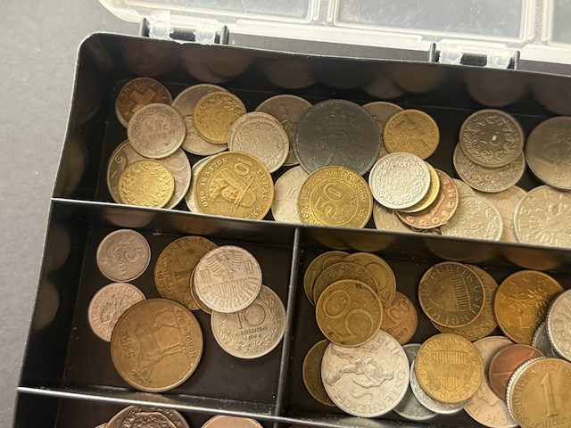 Sorteerkoffer met diverse munten - afbeelding 4 van  8