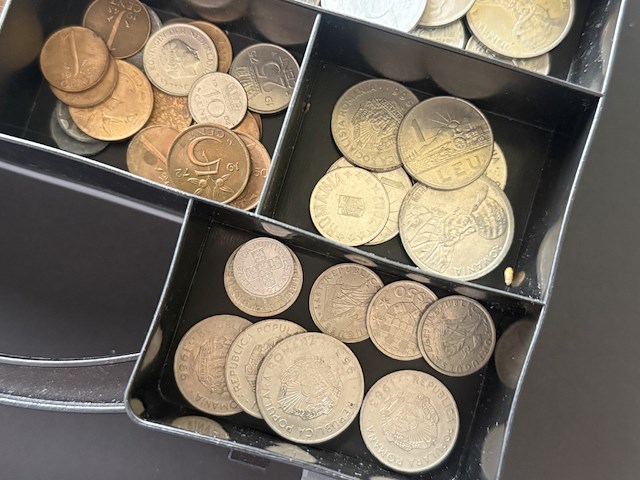 Sorteerkoffer met diverse munten - afbeelding 7 van  8