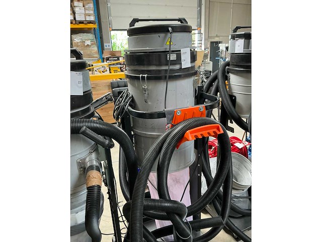 Soteco hercules 2300 a bag industriële stofzuiger - afbeelding 2 van  2