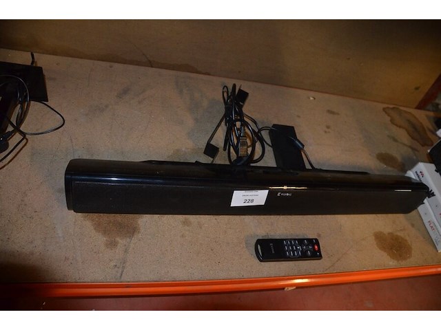 Soundbar konig hav-sb500 met muurbeugel en afstandsbediening - afbeelding 2 van  7
