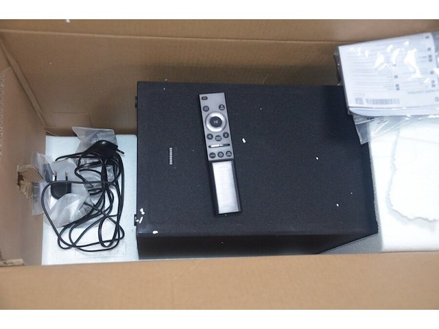 Soundbar samsung q700c met afstandsbediening (b428) - afbeelding 1 van  6