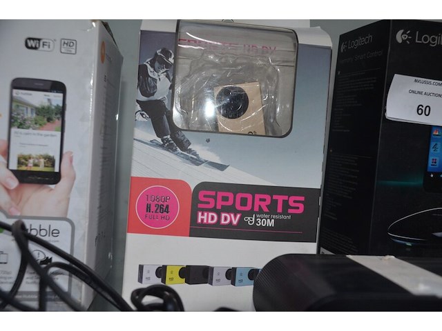 Soundbare samsung hw-s60b, buitencamera motorola focus73, camera sports, harmony hub logitech - afbeelding 7 van  8