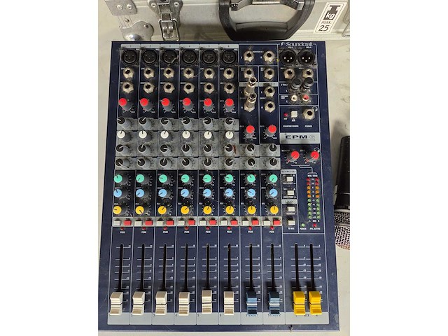 Soundcraft - epm-6 - analoge mengtafel - afbeelding 2 van  3