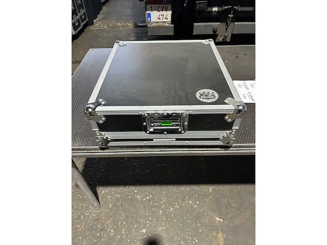 Soundcraft - signature 16 - analog mixing console soundcraft signature 16 - afbeelding 1 van  3