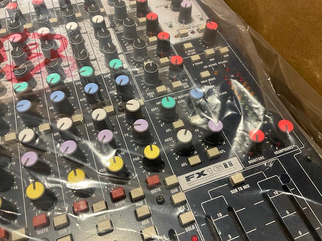 Soundcraft fx16 ii analoge mengtafel - afbeelding 2 van  4