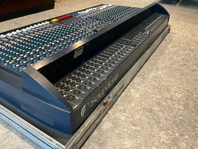 Soundcraft live8 analoge mengtafel - afbeelding 5 van  8