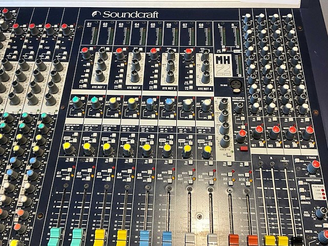 Soundcraft mh2 24-4 analoge mengtafel - afbeelding 4 van  6