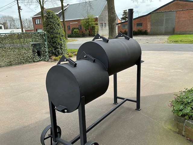 Sow - type medium - smoker - charcoal bbq - afbeelding 9 van  12