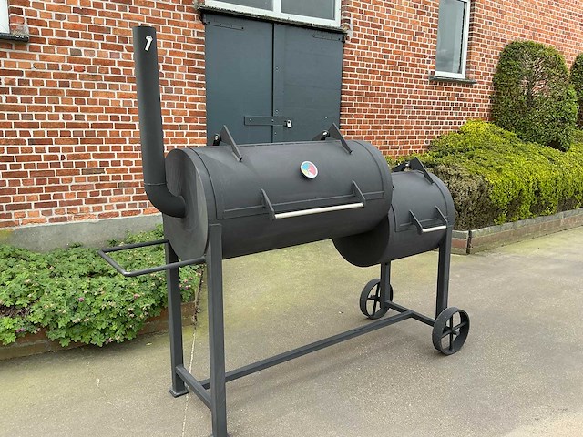 Sow - type medium - smoker - charcoal bbq - afbeelding 8 van  13