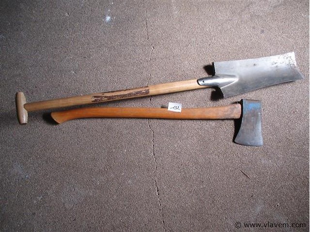 Spade en bijl - afbeelding 1 van  2