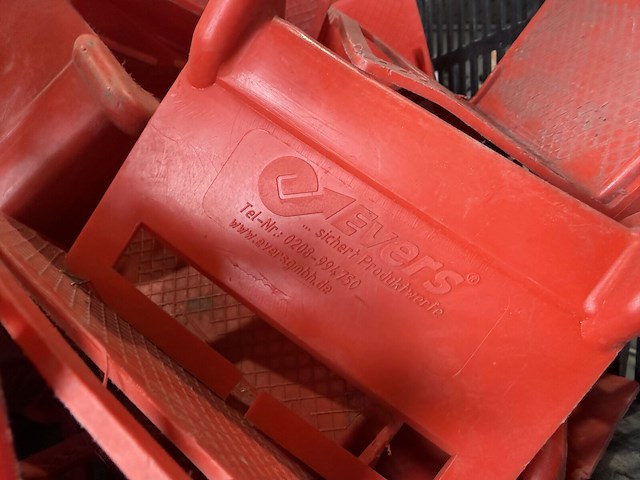 Spanband hoekbescherming rood - afbeelding 2 van  2
