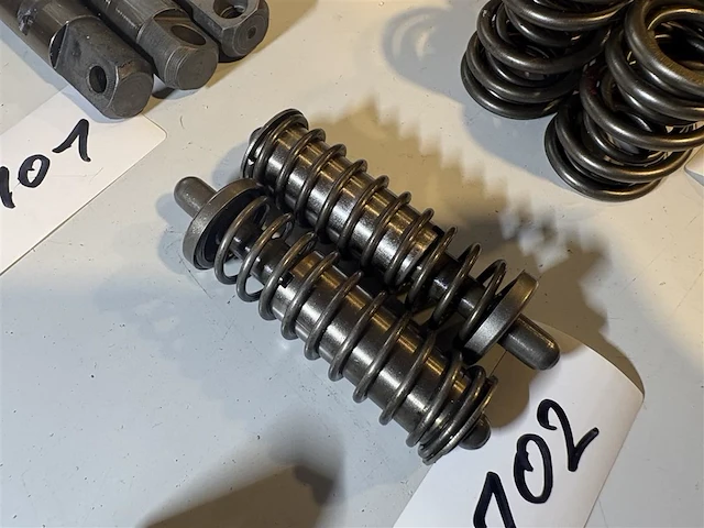 Spanners - afbeelding 2 van  2