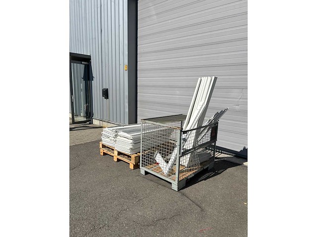 Spare part white retail shelving - shop racking - afbeelding 4 van  4