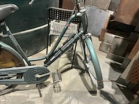 Spartant damesfiets met brandstofmotor - afbeelding 3 van  5