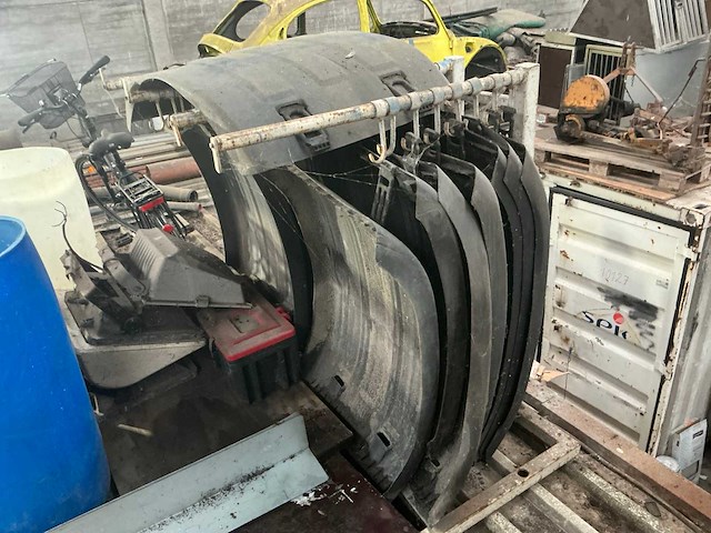 Spatbord vrachtwagen trekker (12x) - afbeelding 1 van  3