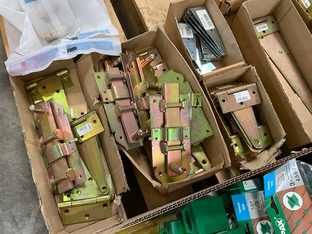 Spax, mack divers materiaal - afbeelding 4 van  7