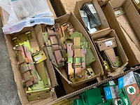 Spax, mack divers materiaal - afbeelding 4 van  7