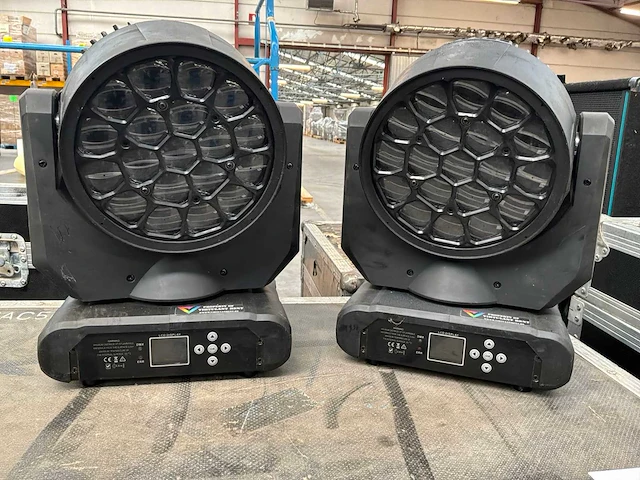 Spb219 moving head (2x) - afbeelding 1 van  9