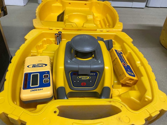Spectra ll100n bouwlaser - afbeelding 1 van  5